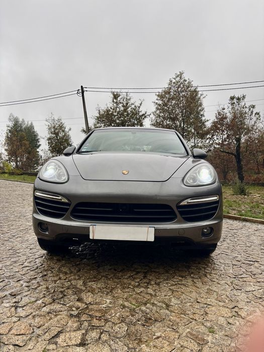 Porche Cayenne S Hybrid