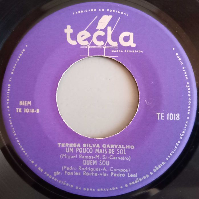 Teresa Silva Carvalho	- - - - -	Um Pouco Mais de Mim	- - - - -	EP
