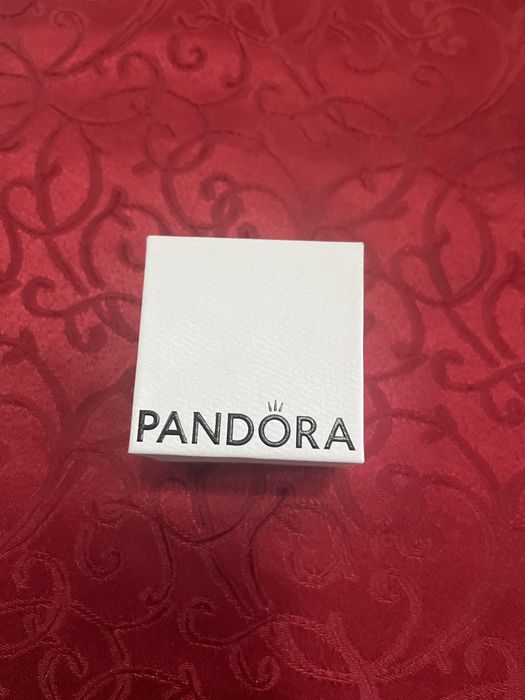 Anel Pandora pouco usado