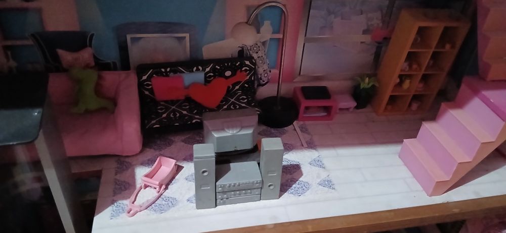 Casa de boneca com acessórios