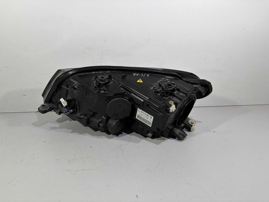 VW Caddy 2K1 Lampa Przednia Bi-Xenon Prawa Europa