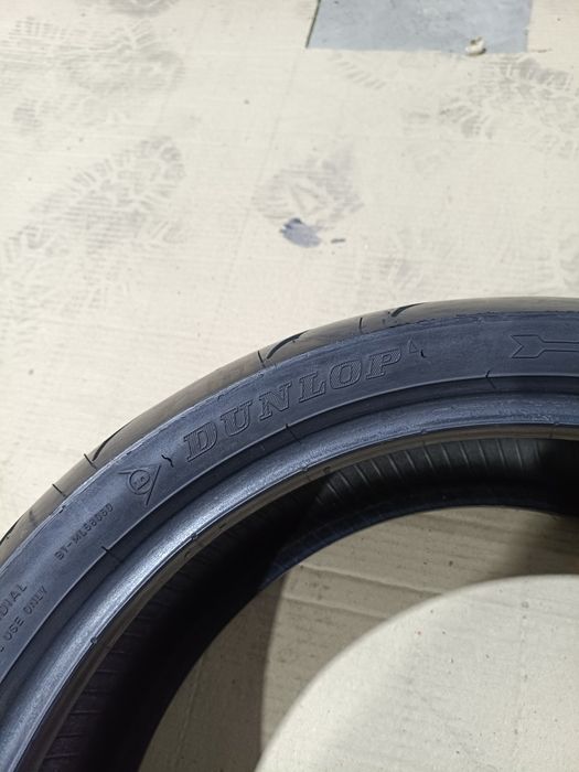 Продам DUNLOP sportmax 180/55/17. б/у ціна 500 грн.