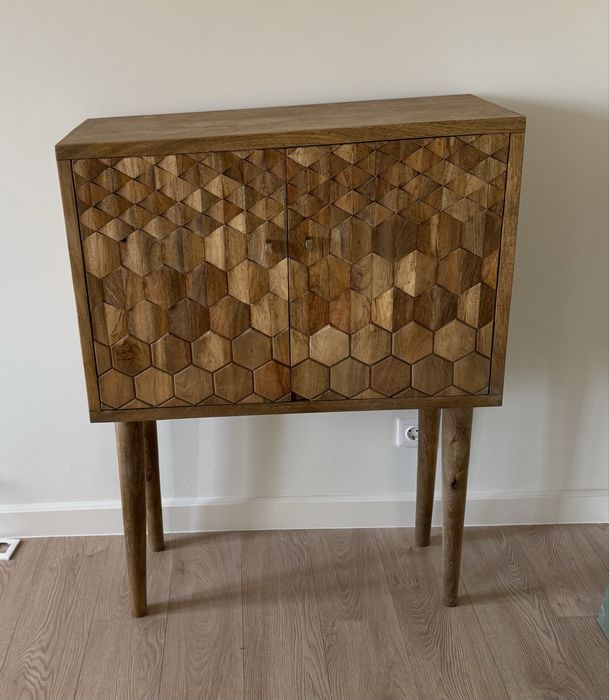 Aparador em madeira maciça – Loja Área