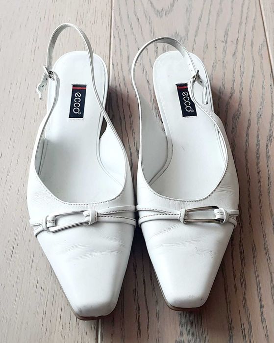 Buty skórzane ECCO rozmiar 40 damskie białe obcas