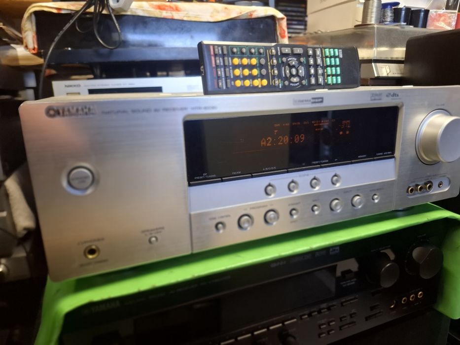 Amplituner Yamaha HTR-6030 pilot