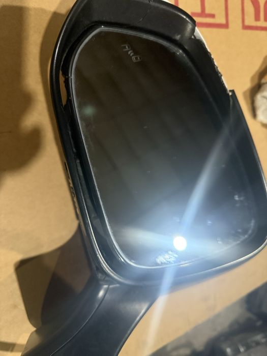 Toyota Venza 21+ зеркало