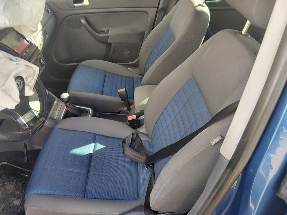 VW golf 5 plus na części kolor la5k