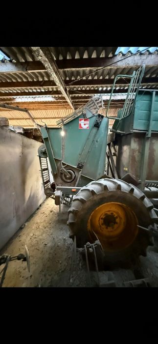 Комбайн бурякозбиральний