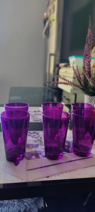 Szklanki fioletowe