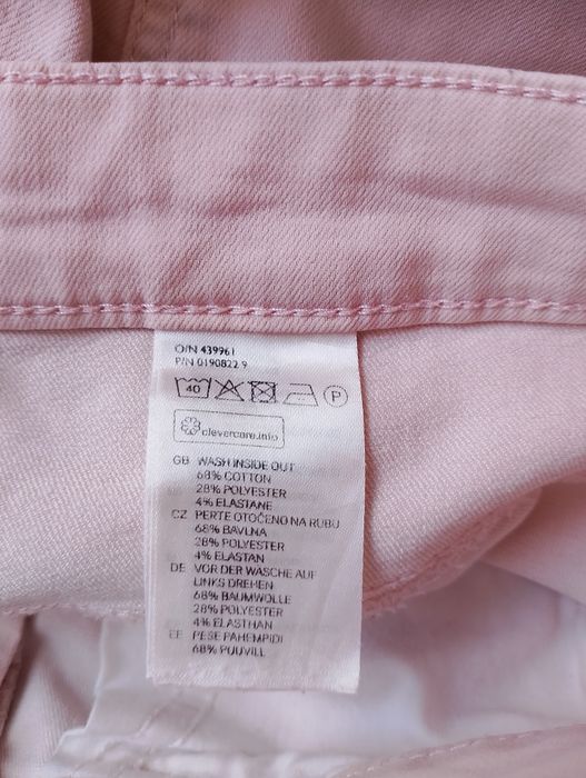 klasyczne spodnie materiałowe H&M w kolorze delikatnego pudrowego różu