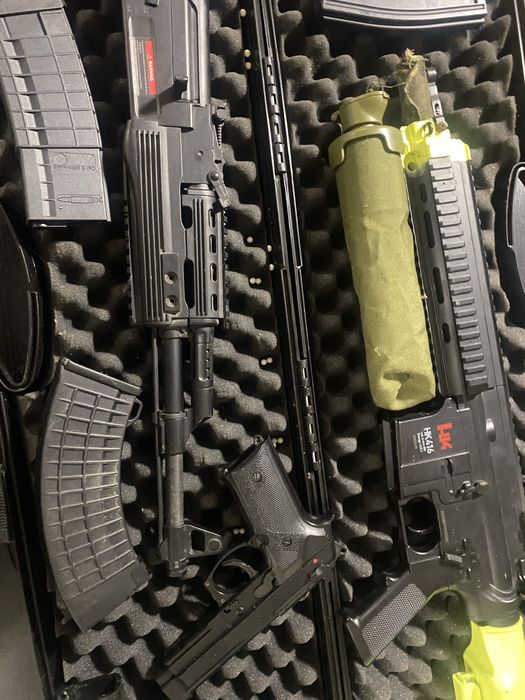 Airsoft Ak-47 e M4A4