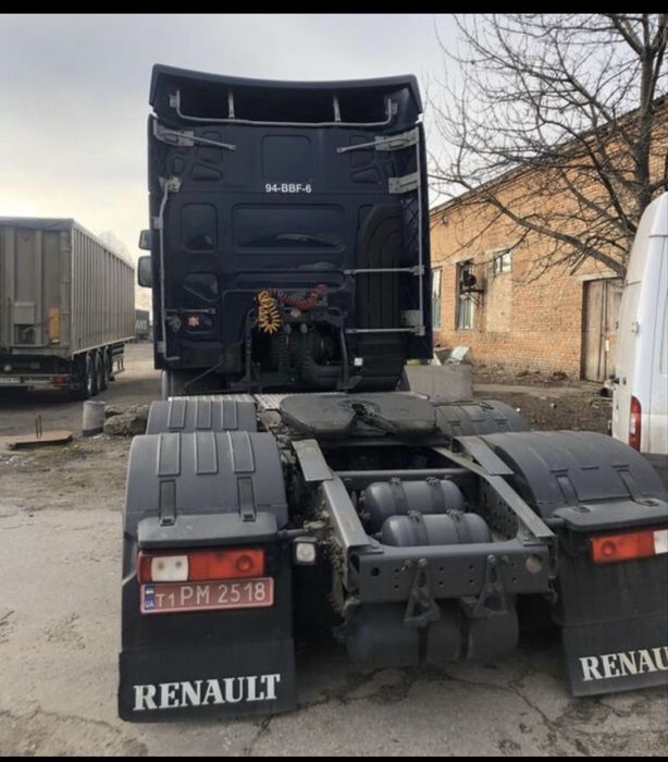 Сідловий тягач.