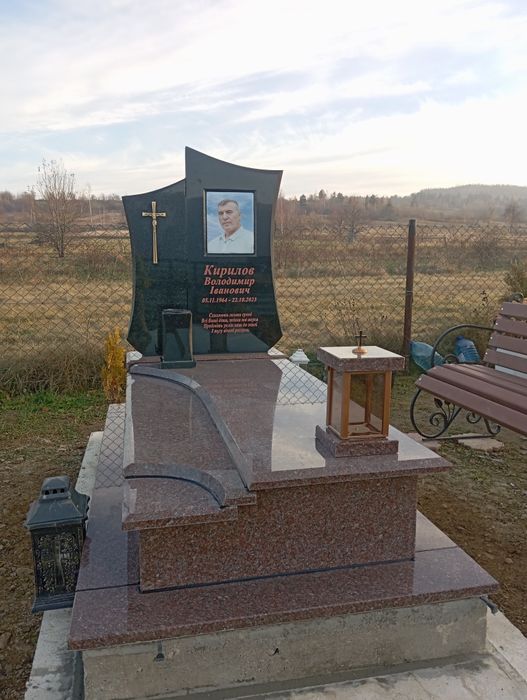 Пам'ятники з граніту від виробника