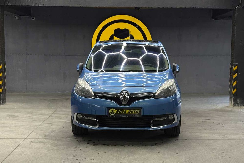 Renault Megane Scenic 2012