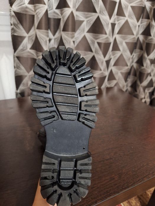 Взуття зимове 36 розмір