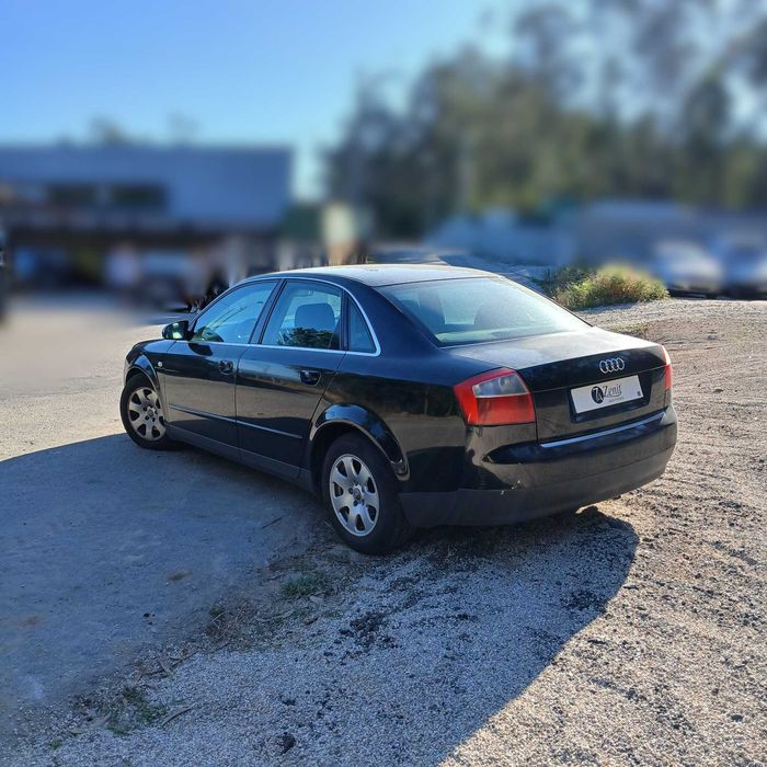 Audi A4 1.9TDI de 2001 - Peças Usadas
