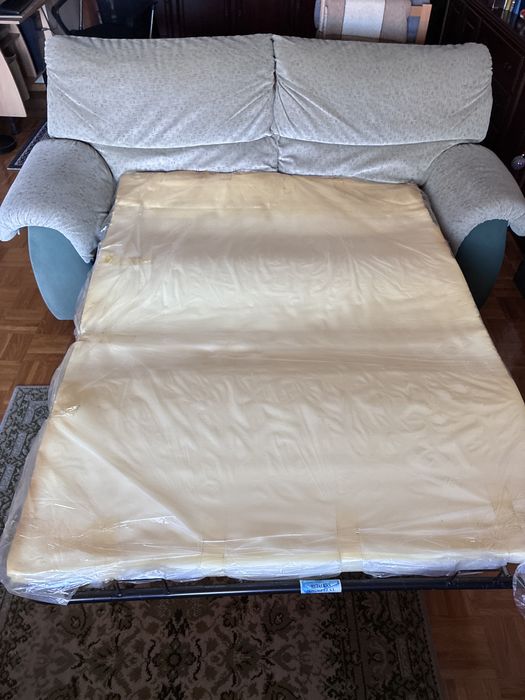 Conjunto 2 sofás (1 sofá-cama)