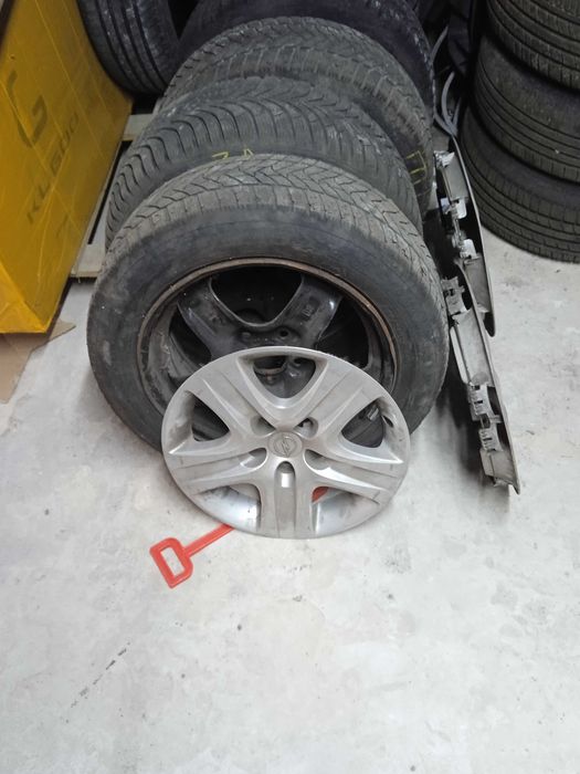 Колеса з дисками і ковпаками 205/55/16 Opel