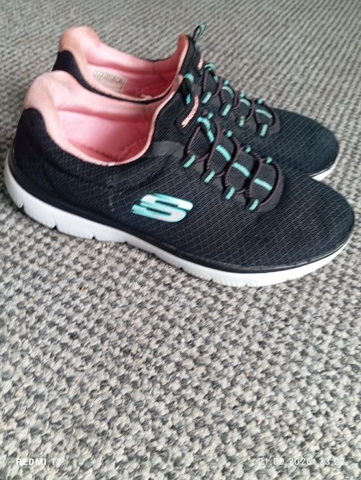 damskie buty sportowe Skechers Summits  r. 37