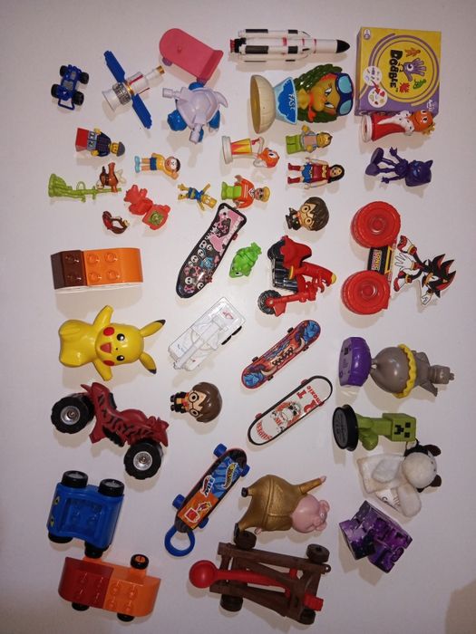 Lote bonecos tudo 5€