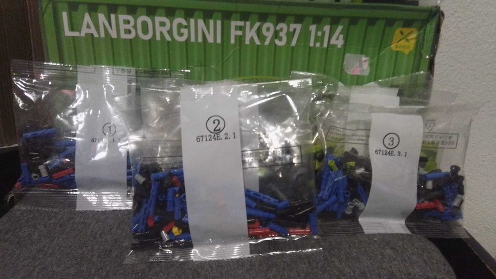 Carro de Construção LANBORGINI FK937 1:14