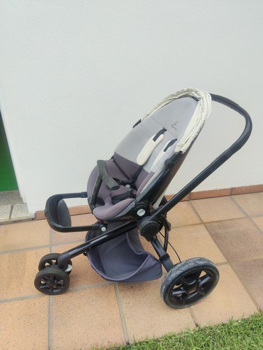 Carrinho de bebê quinny