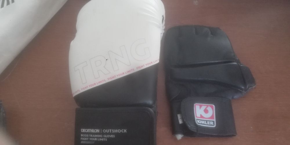 Vendo 2 pares luvas boxe