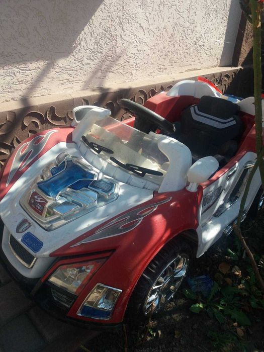 Автомобіль дитячий