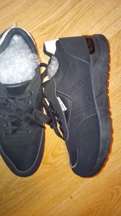 Buty damskie sportowe klasyczne