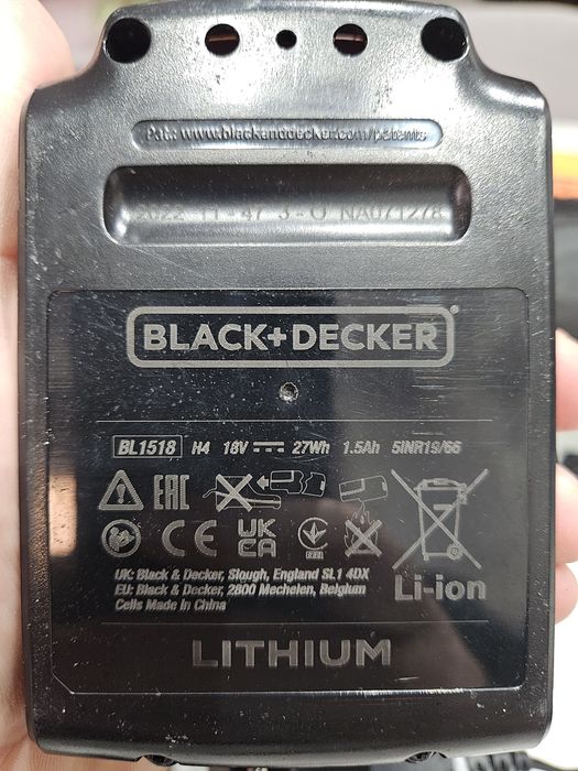 Wkrętarko wiertarka Black&Decker BCD700s