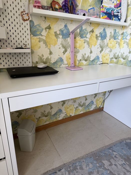 Стіл письмовий IKEA