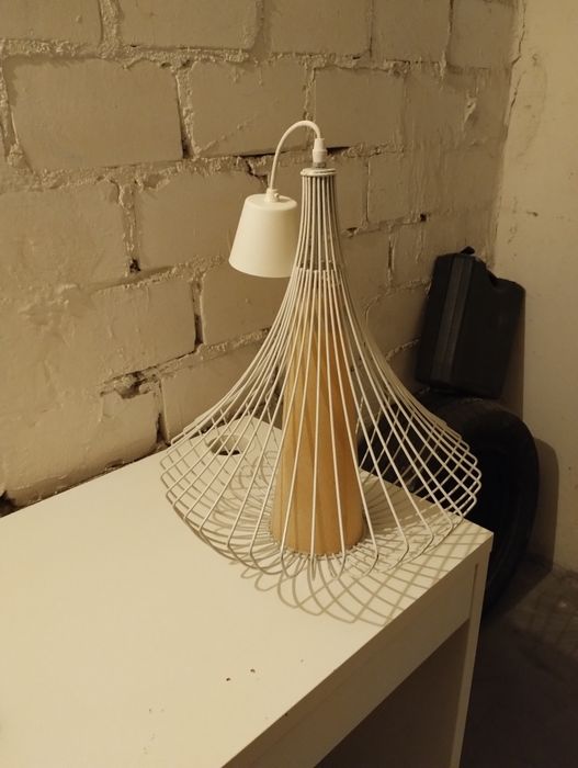 Ciekawa lampa wisząca