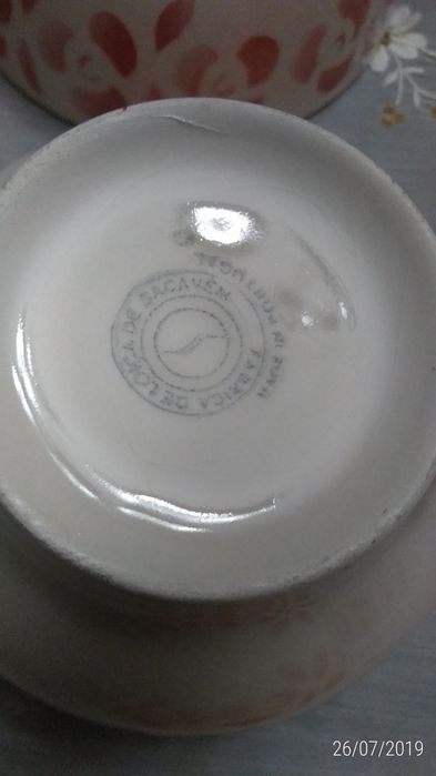 9 tigelas antigas da fábrica de SACAVÉM