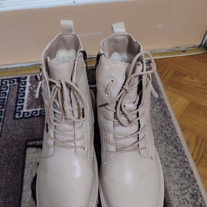 Продам ботинки в идеальном состоянии