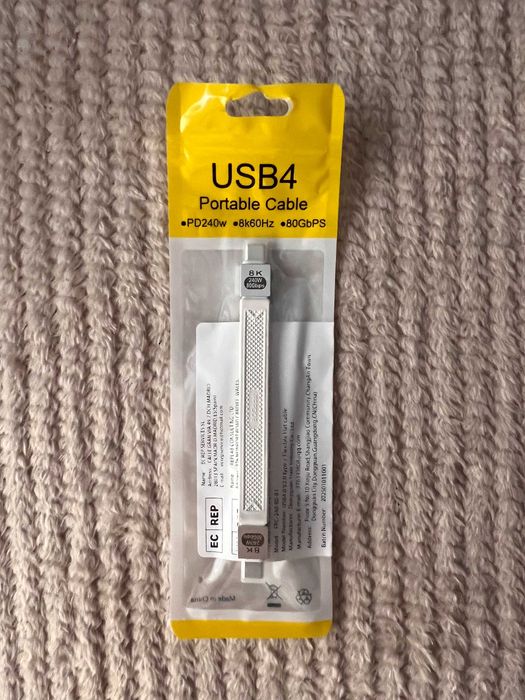 Krótki Kabel Thunderbolt 5 USB-C 13cm  80 Gb/s/120 Gb/s 240 W 16K NOWY