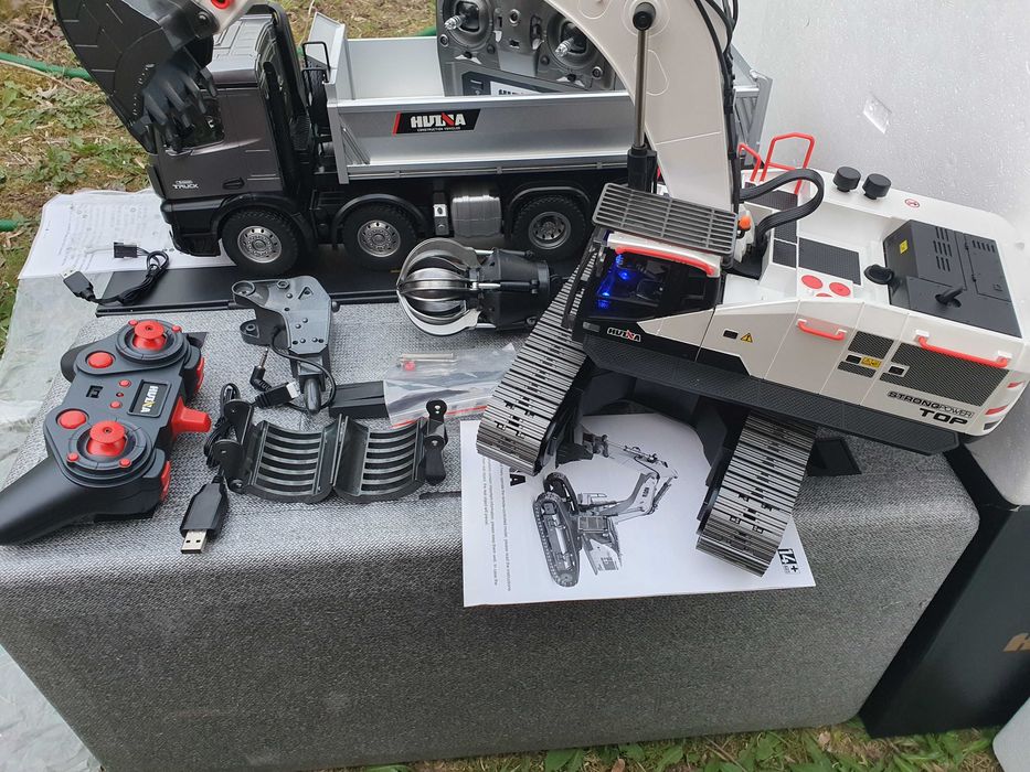 Zdalnie sterowany zestaw HUINA 1536 PRO 8x4 wywrotka skala 1/14 + solidna koparka HUINA 1594 skala 1/14 zestaw 4w1 RC metalowe gasienice