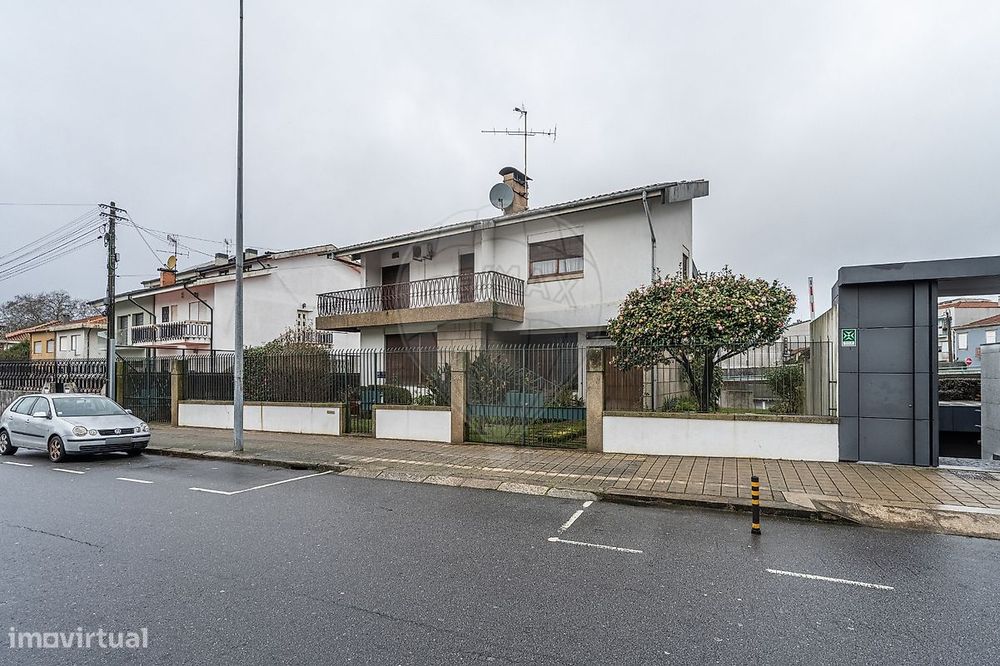 Moradia T6 para venda