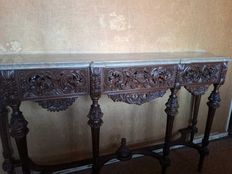 Mobilia Sala de Jantar (Mesas, Cadeiras, Armarios, ..)