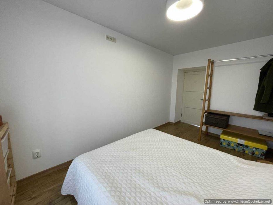 Продаю четырехкомнатную квартиру в Новострое на 12 Продольной д1