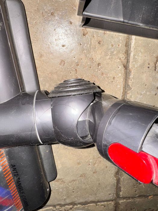 Odkurzacz dyson v15 submarine z dodatkowymi szczotkami