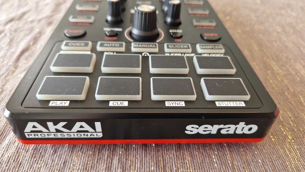 Controlador Dj AKAI AMX + AFX