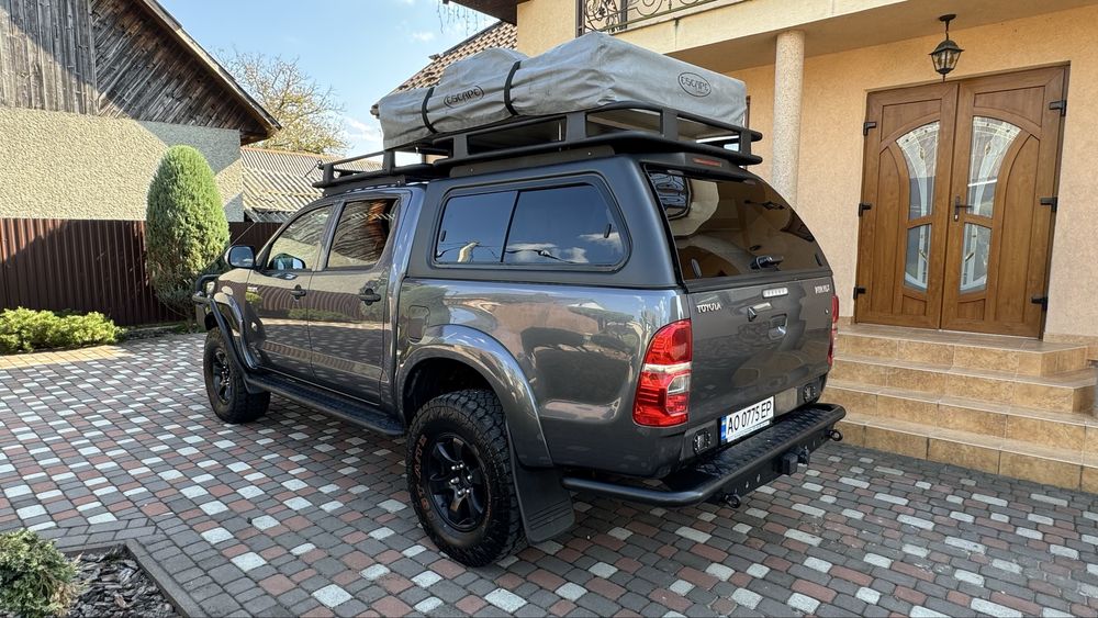 Toyota Hilux 2012 «Camping»