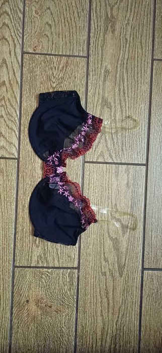 Czarny elegancki biustonosz KIK w r. 85 D