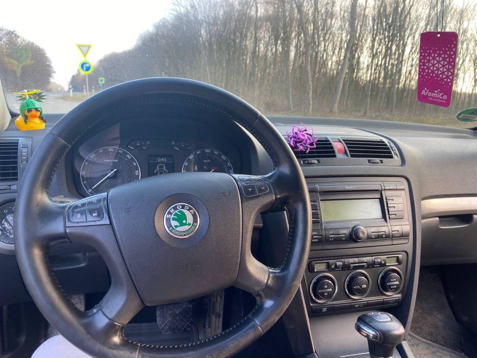 Продам обмін шкода октавія