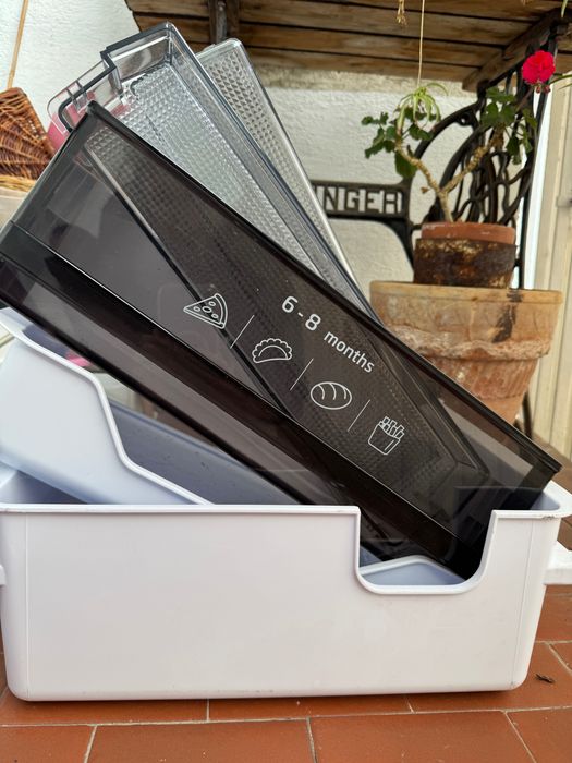 Pojemniki i szyby do lodówki Amica