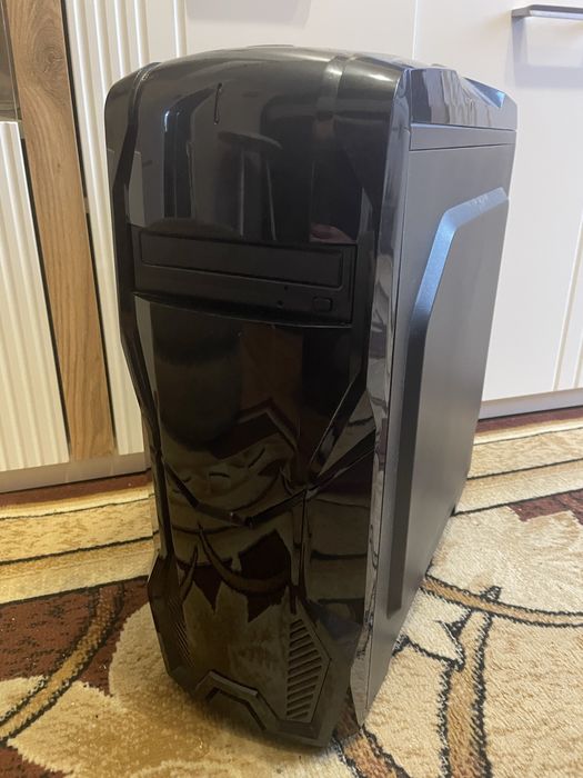 Komputer GTX 1050 TI Intel core i3-8-100 8 gb RAM