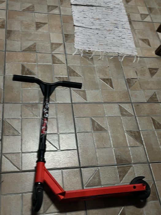 Trotinete de manobras nova um pouco usada