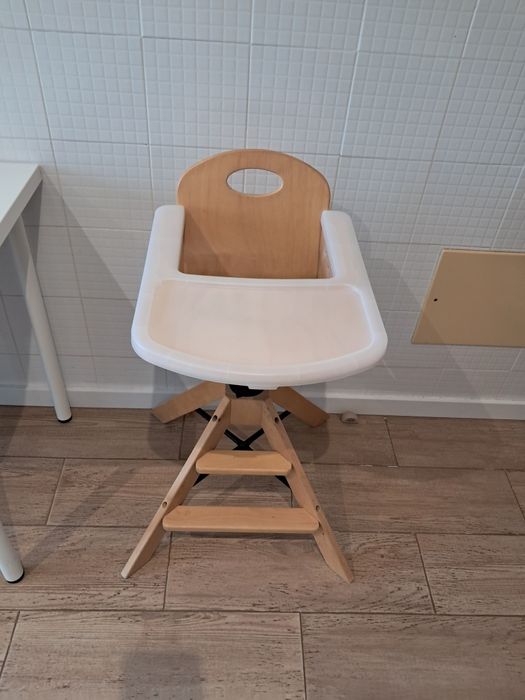 OPORTUNIDADE! Cadeira de refeição de bebé IKEA em excelente estado.