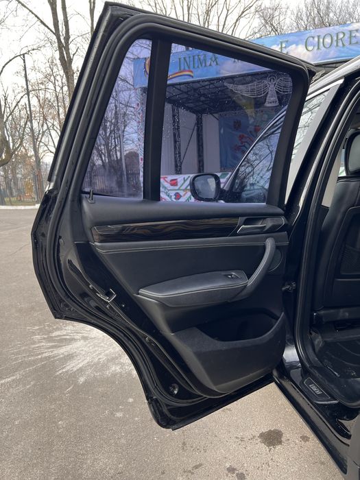 Продам бмв х3(f25)
