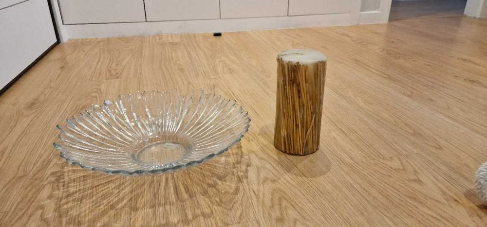 Vendo artigo vela e taça decorativa em vidro em bom estado como novo